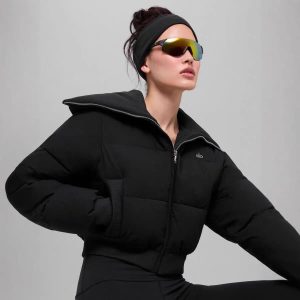 910h-cover-1.jpg Cropped Wide Collar Puffer Jacket 910h